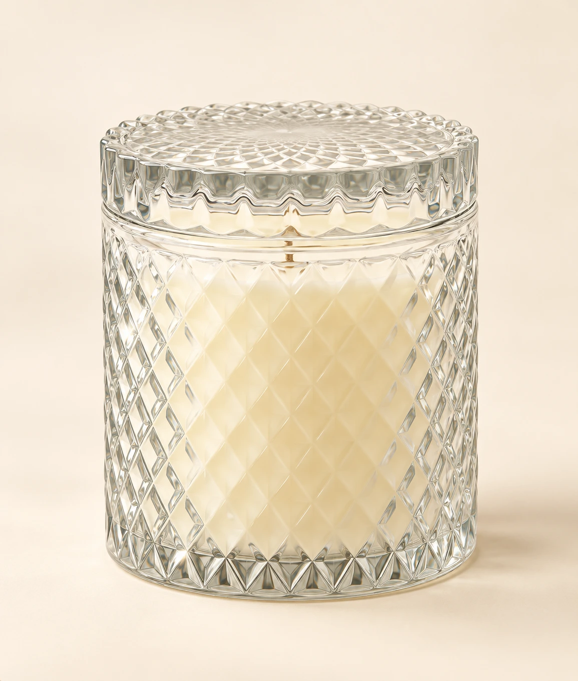 Diamond-cut Brilliant candle with its matching lid